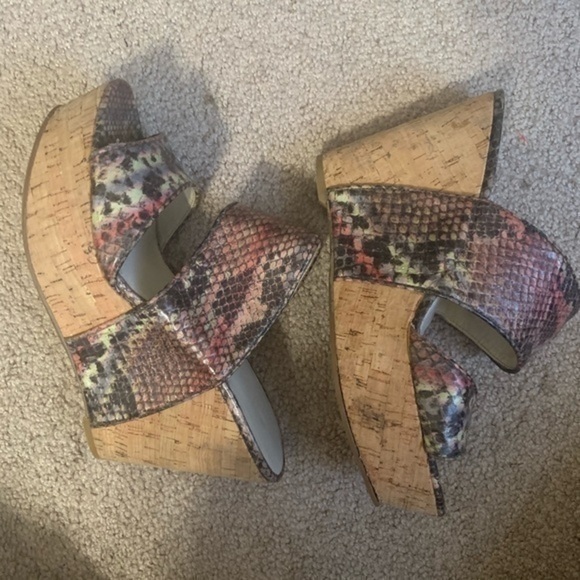 Nine West SnakeSkin Multicolored Wedges 8.5 - Picture 6 of 8